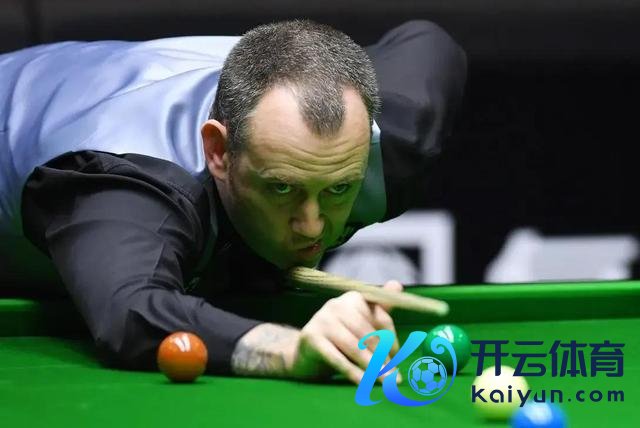 冠中冠:白雨露不敌老马,老马险胜囧哥晋级半决赛;丁俊晖将战小特 白雨露立名后世